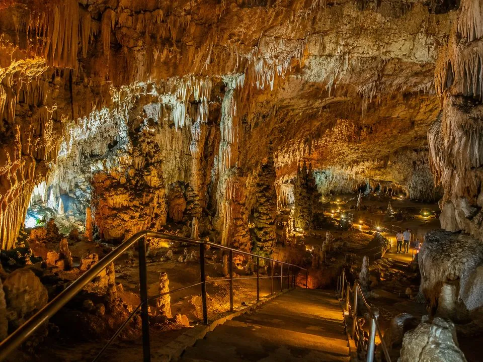 La camera principale di Drogarati Cave, a cinque minuti da Melissani